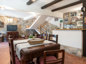Lavish Holiday Home in Podstrana with Garden